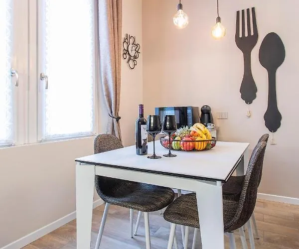 Casapalestro8#2 Apartament